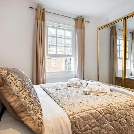 Grazioso Con 3 Da Letto Nel Centro Di Appartement